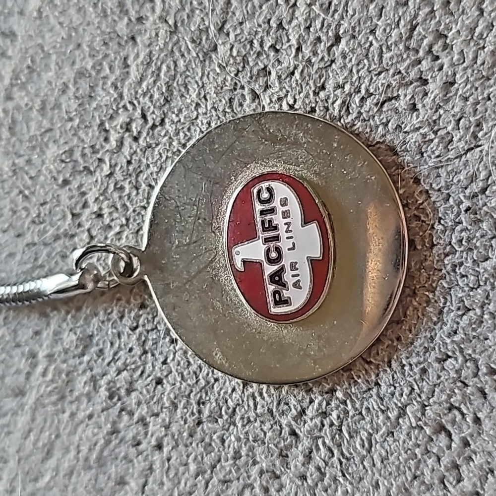 Vintage Pacific Air Lines Keychain 🐈232 - Picture 2 of 4